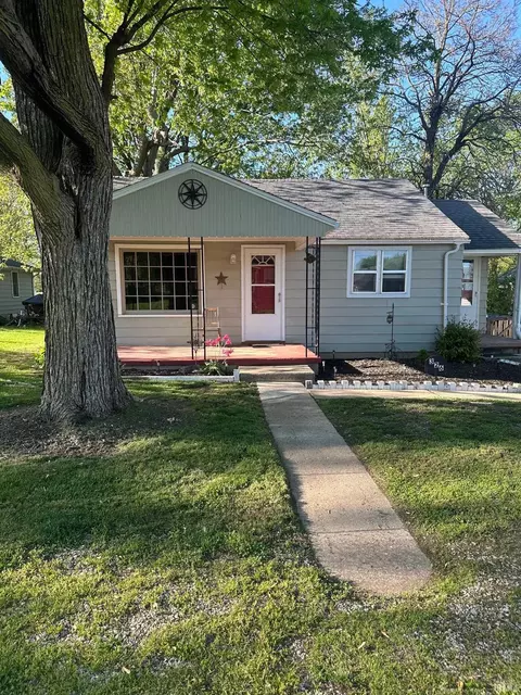 326 E High St, Redkey, IN 47373 photo 4