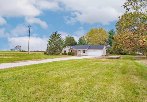 1449 Yockey Rd, Mitchell, IN 47446 photo 2