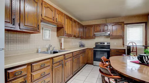 2566 Birk Dr, Jasper, IN 47546 photo 9