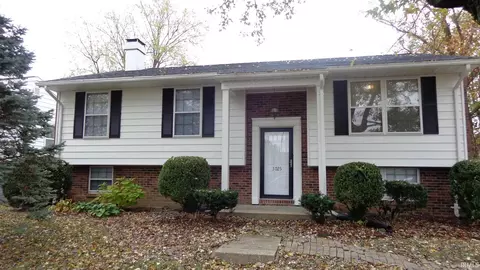 3025 Crossbow Ln, Evansville, IN 47715