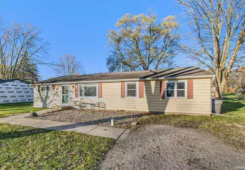 1213 Bibler Ave, Winona Lake, IN 46590