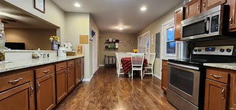 204 E Maple Grv, Syracuse, IN 46567 photo 6