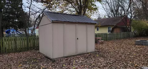 204 E Maple Grv, Syracuse, IN 46567 photo 14