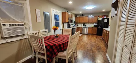 204 E Maple Grv, Syracuse, IN 46567 photo 8