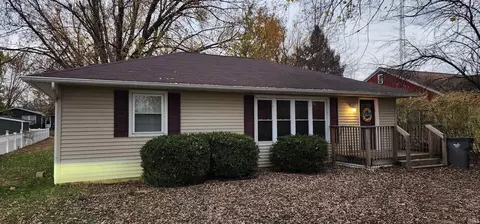 204 E Maple Grv, Syracuse, IN 46567 photo 1