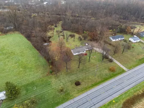 8725 E Us 20 Hwy, Lagrange, IN 46761 photo 5