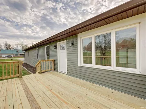 12384 Buck Creek Rd, Linton, IN 47441