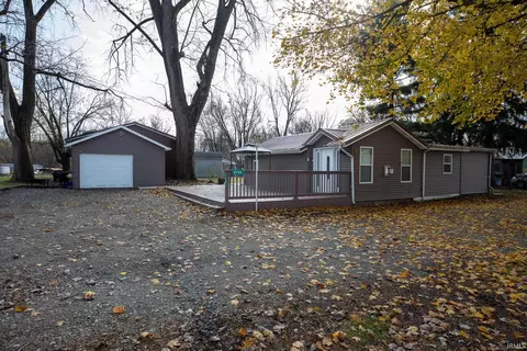 9794 S Pheasant Pl, Claypool, IN 46510