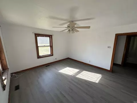 2011 J St, Bedford, IN 47421 photo 11