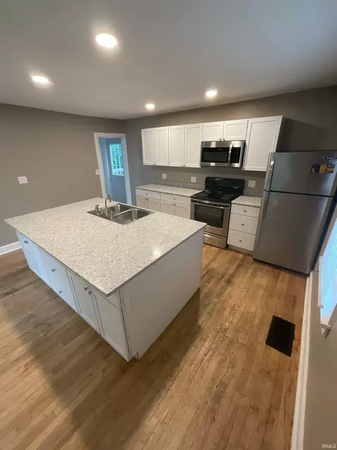 Kitchen - 610 N 612 N Dunn St, Bloomington, IN 47408 photo 1 of 6