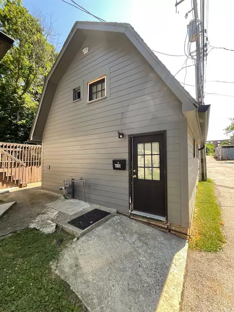 Exterior - 610 N 612 N Dunn St, Bloomington, IN 47408 photo 3 of 3