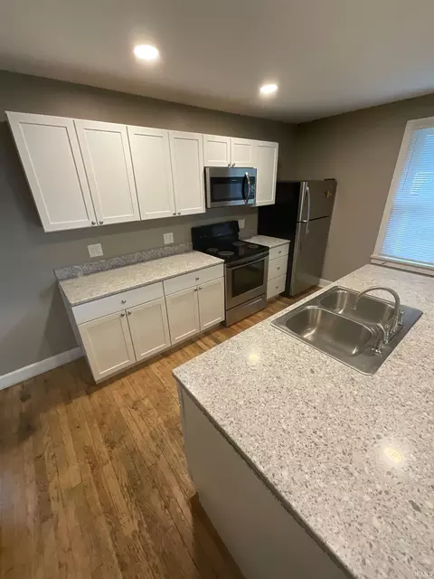 Kitchen - 610 N 612 N Dunn St, Bloomington, IN 47408 photo 2 of 6