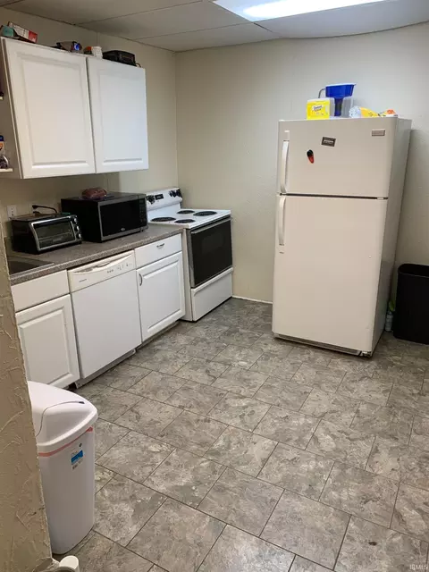 415 E 417 E 10th St, Bloomington, IN 47401 photo 16