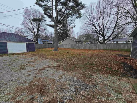 925 Liberty St, Covington, IN 47932 photo 17