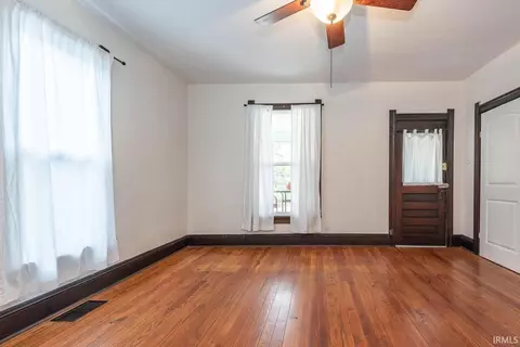 910 W 3rd St, Bloomington, IN 47404 photo 4