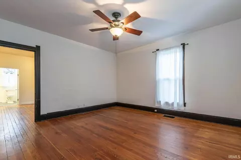 910 W 3rd St, Bloomington, IN 47404 photo 7