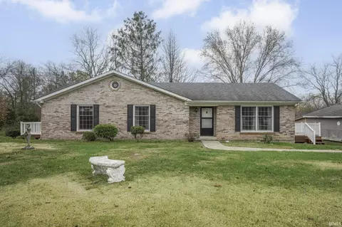 2592 Ramsey Ridge Rd, Heltonville, IN 47436