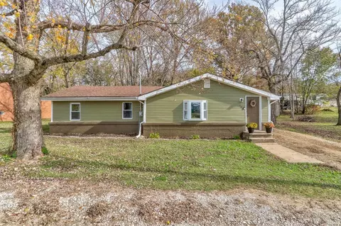 103 N Flint St, Boonville, IN 47601