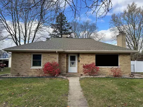 417 Charles St, Plymouth, IN 46563