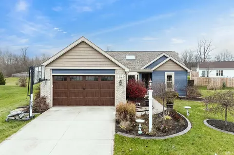 310 Willard Dr, Auburn, IN 46706 photo 1