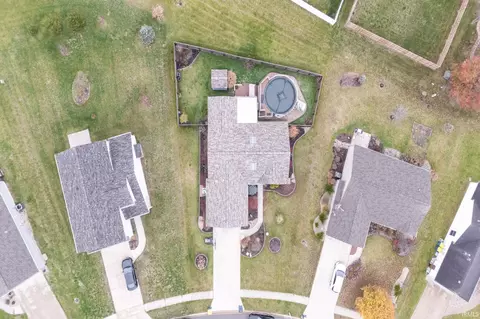 310 Willard Dr, Auburn, IN 46706 photo 5
