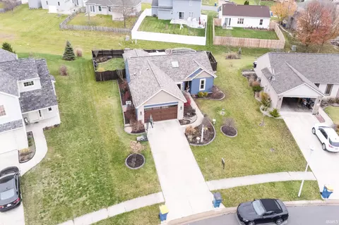 310 Willard Dr, Auburn, IN 46706 photo 4