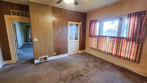 510 S 6th St, Mitchell, IN 47446 photo 5