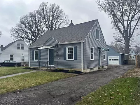 1504 Waldron Cir, Fort Wayne, IN 46807
