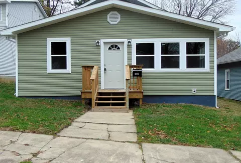 114 E Mill St, Oakland City, IN 47660