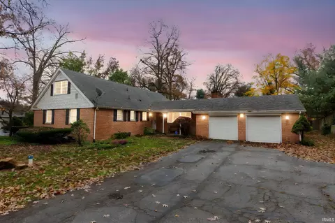 17684 Waxwing Ln, South Bend, IN 46635