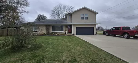 620 N 2nd St, Chandler, IN 47610