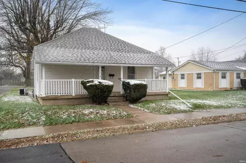 156 E Grand St, Dunkirk, IN 47336 photo 2