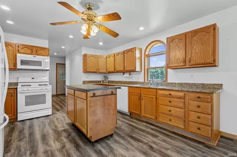 6244 E Bootjack Rd, Rolling Prairie, IN 46371 photo 18