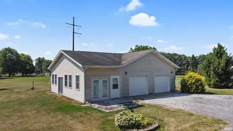 6244 E Bootjack Rd, Rolling Prairie, IN 46371 photo 4
