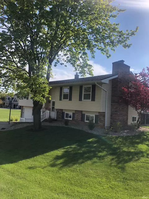 104 Surrey Ln, North Manchester, IN 46962