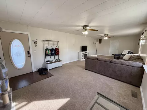 505 W Center St, Odon, IN 47562 photo 5