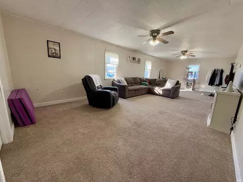 505 W Center St, Odon, IN 47562 photo 4