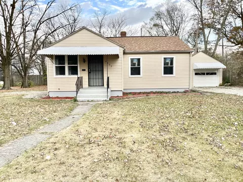 4407 Standish Dr, Fort Wayne, IN 46806