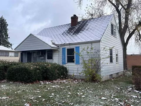 2808 Cambridge Dr, Fort Wayne, IN 46808
