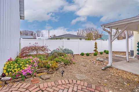404 E Walnut St, Odon, IN 47562 photo 31