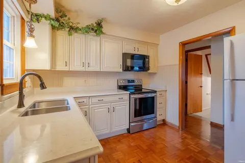 404 E Walnut St, Odon, IN 47562 photo 10