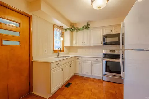 404 E Walnut St, Odon, IN 47562 photo 13