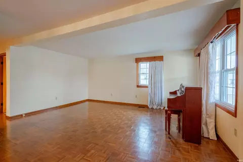 404 E Walnut St, Odon, IN 47562 photo 6