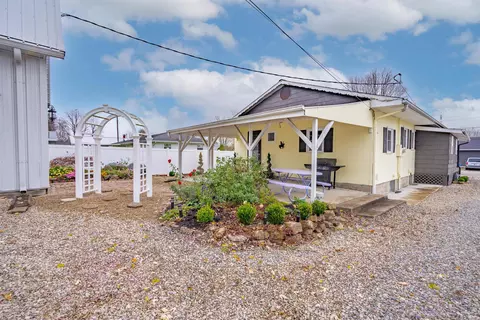 404 E Walnut St, Odon, IN 47562 photo 32