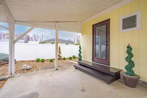 404 E Walnut St, Odon, IN 47562 photo 35