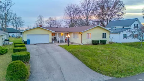32 W Elm St, Somerset, IN 46984
