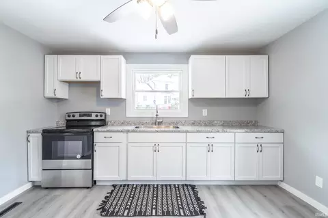 410 Vine St, Lagrange, IN 46761 photo 18