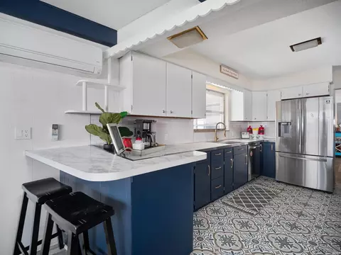 122 N Front St, Syracuse, IN 46567 photo 19