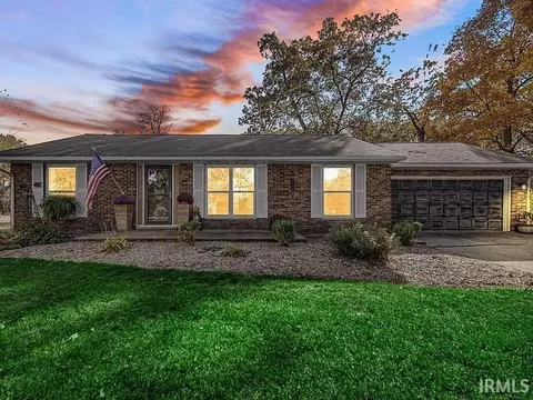 255 E 150 S Rd, Knox, IN 46534