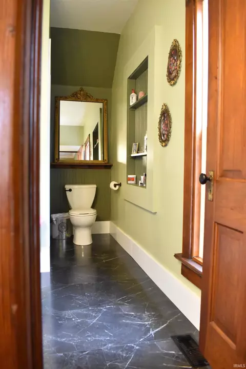 713 E 9th St, Auburn, IN 46706 photo 14